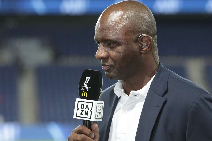 Patrick Vieira durante participação na plataforma DAZN