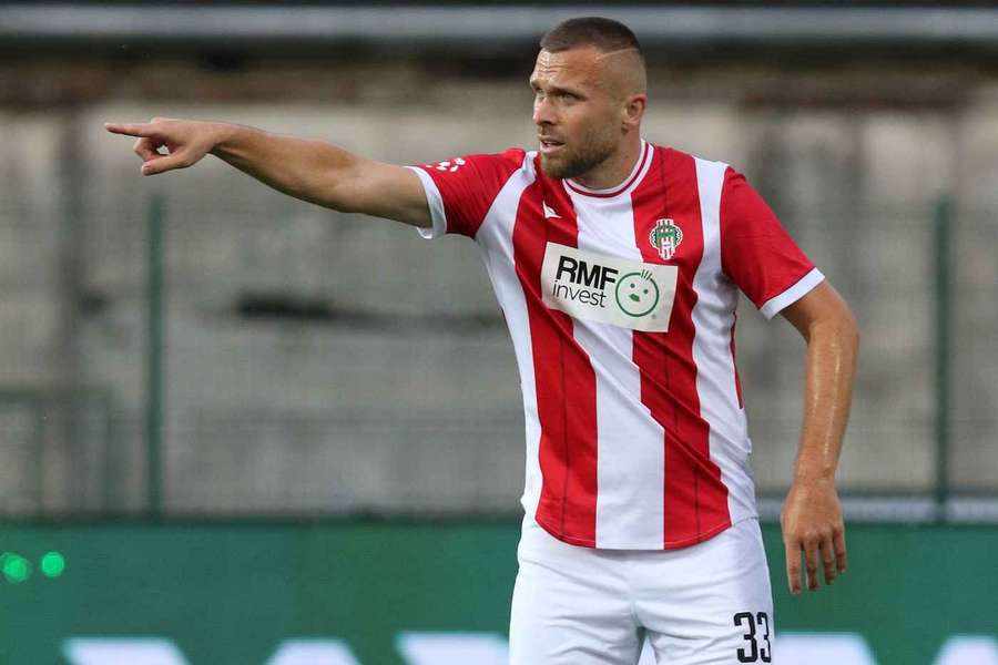 Jiří Sodoma hrál profesionálně naposledy za Viktorii Žižkov. Jiří Sodoma hrál profesionálně naposledy za Viktorii Žižkov.