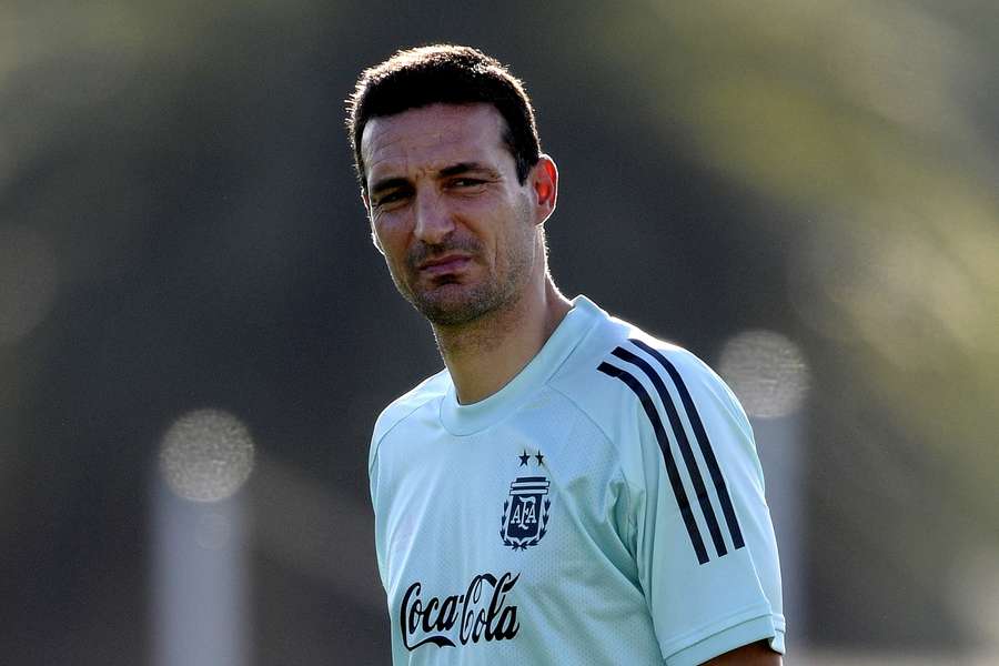 Lionel Scaloni não coloca de parte a possibilidade de mudar alguns nomes dos 26 convocados