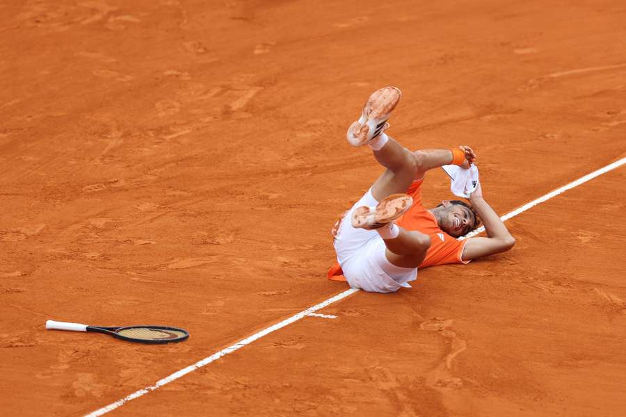 O argentino finalmente conseguiu o título em casa O argentino finalmente conseguiu o título em casa