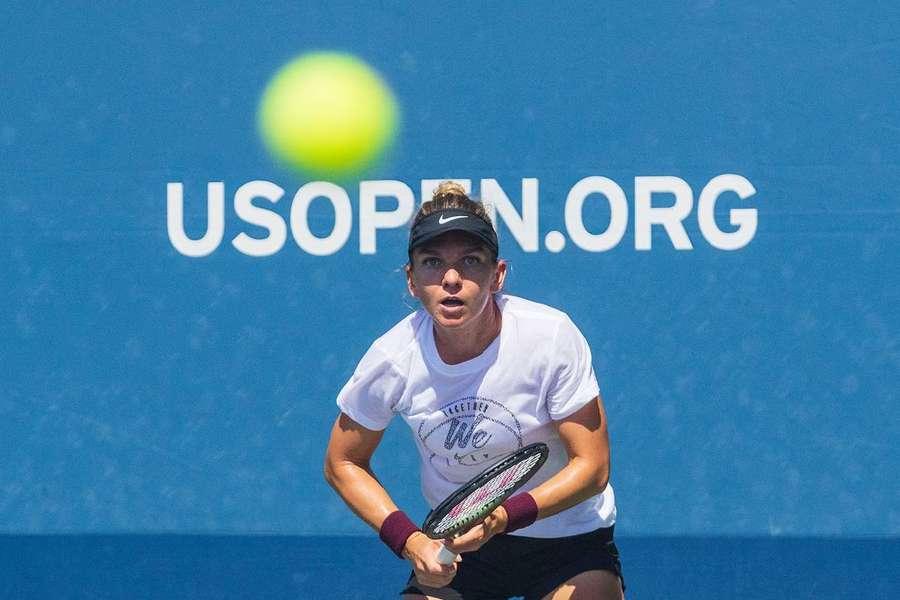 Simona Halep (31 ani - locul 16 WTA) a fost suspendată pe termen nedeterminat după ce a fost depistată pozitiv la US Open 2022