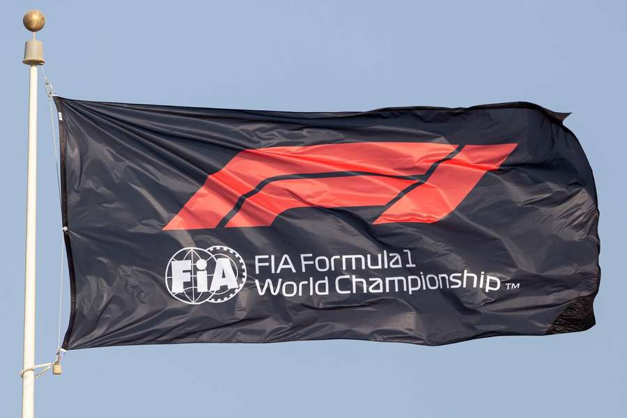A flag with the F1 logo