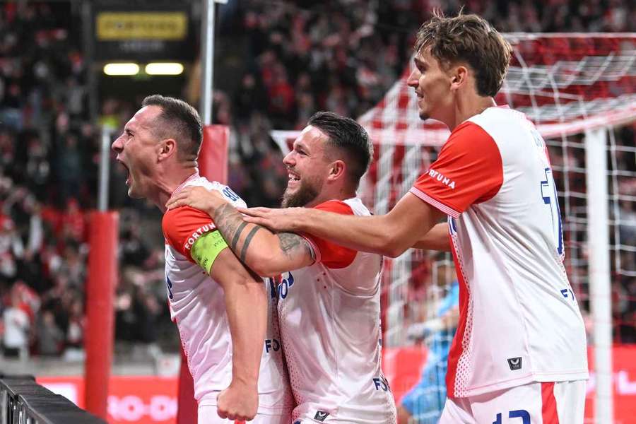Jan Bořil slaví vítěznou branku v zápase s Pardubicemi. Jan Bořil slaví vítěznou branku v zápase s Pardubicemi.