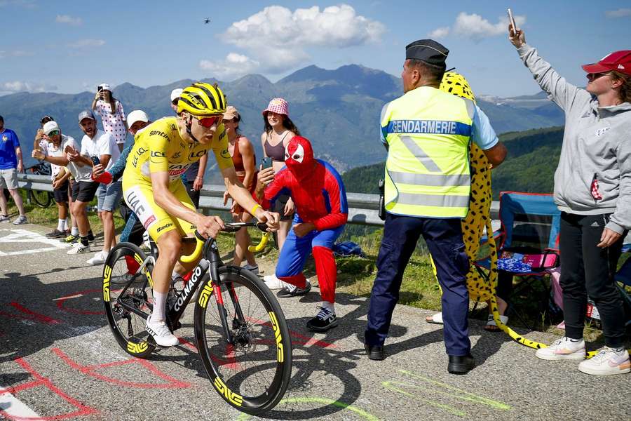 Pogacar a conservé le maillot jaune ce mardi.