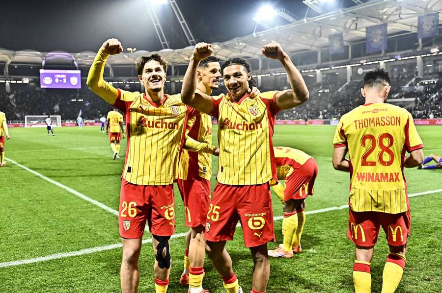 Tým RC Lens po nedávné výhře nad Toulouse.