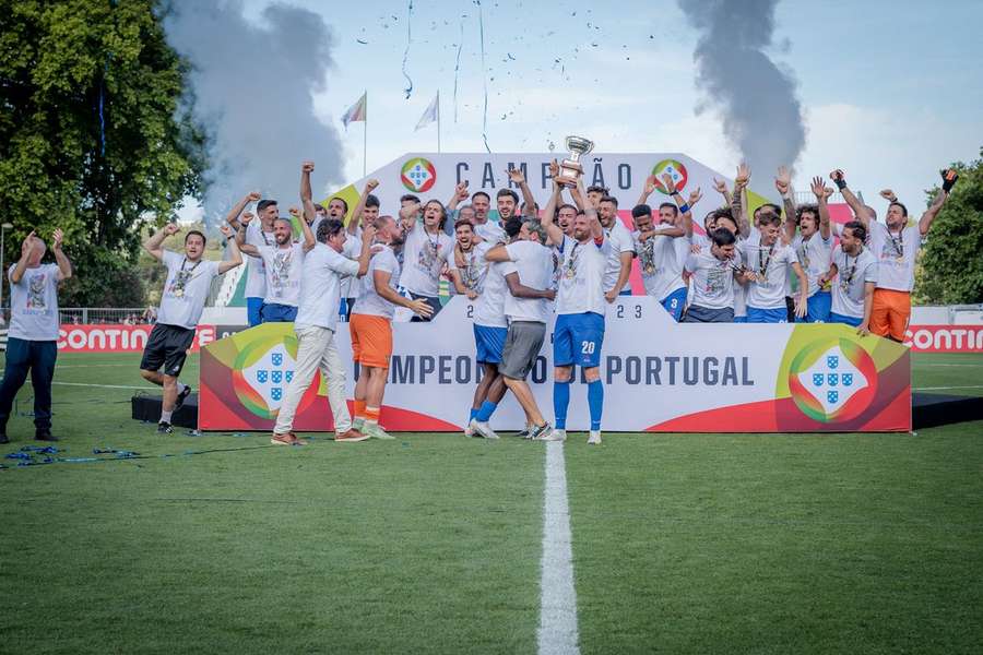 Vianense garante subida à Liga 3 e joga final do Campeonato de Portugal no  Jamor