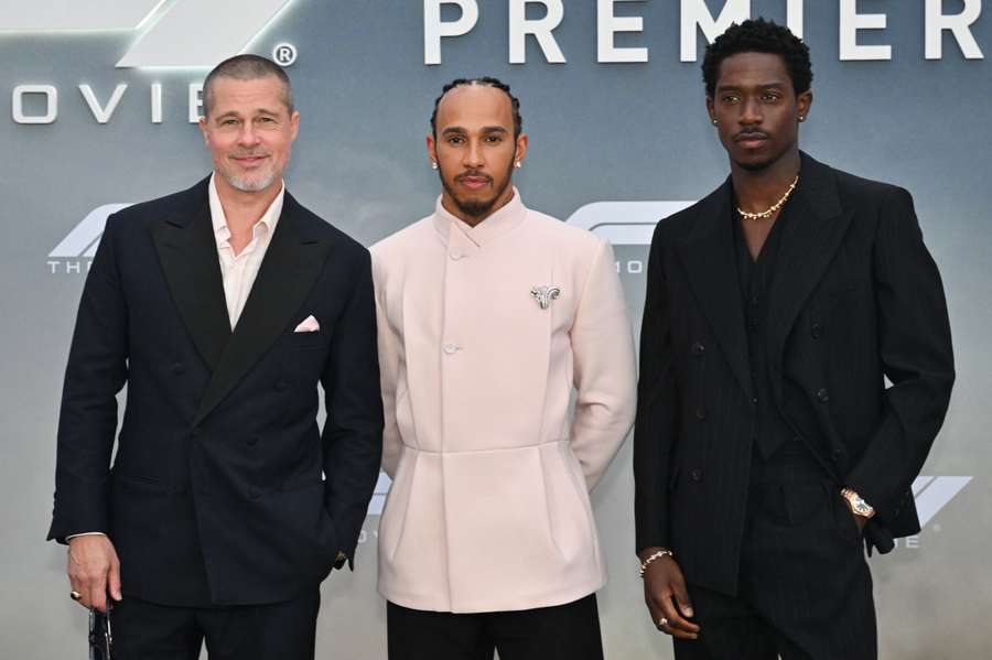Brad Pitt, Lewis Hamilton e Damson Idris 