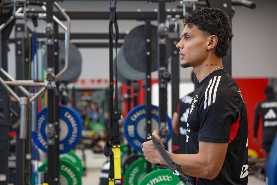 Richard Ríos no treino desta quarta-feira
