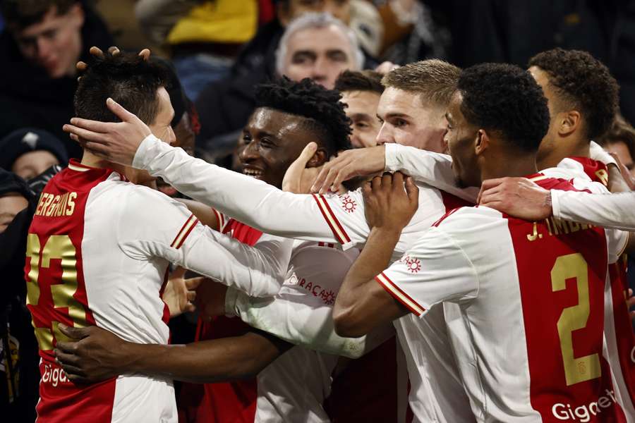 Berghuis, Kudus, Tadic, Taylor, Timber en Rensch vieren de 3-1 tegen RKC