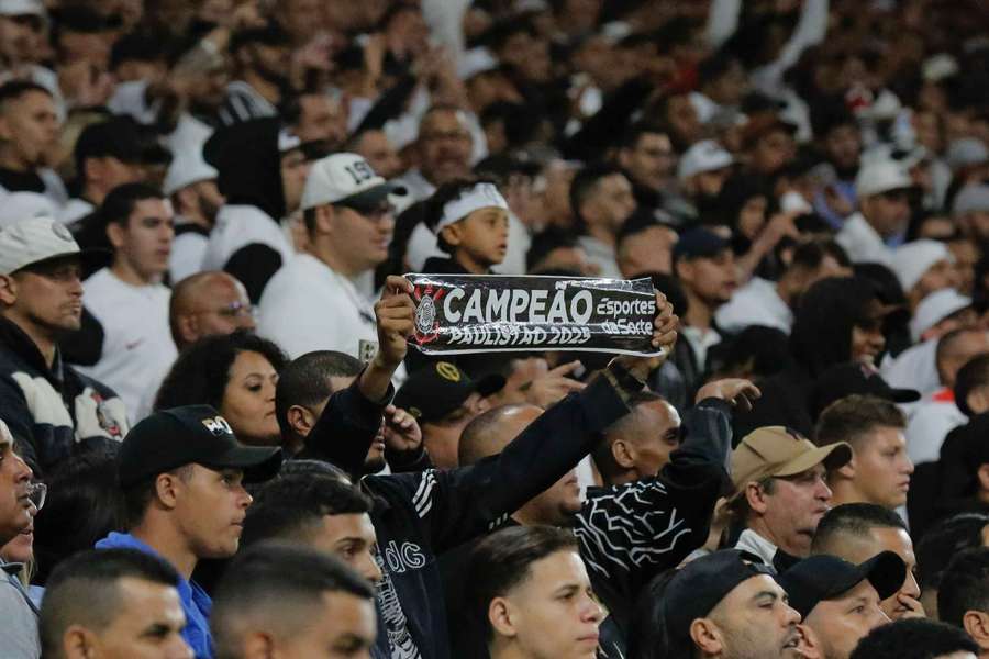 Corinthians vai em busca do título da Sul-Americana