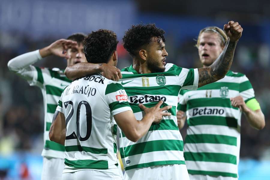 Luis Suárez fez o golo da vitória do Sporting diante do Estoril