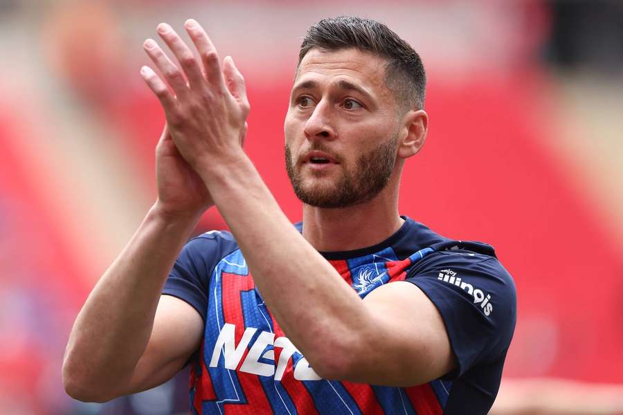 Ward sa zaradil k služobne najstarším hráčom Premier League. 