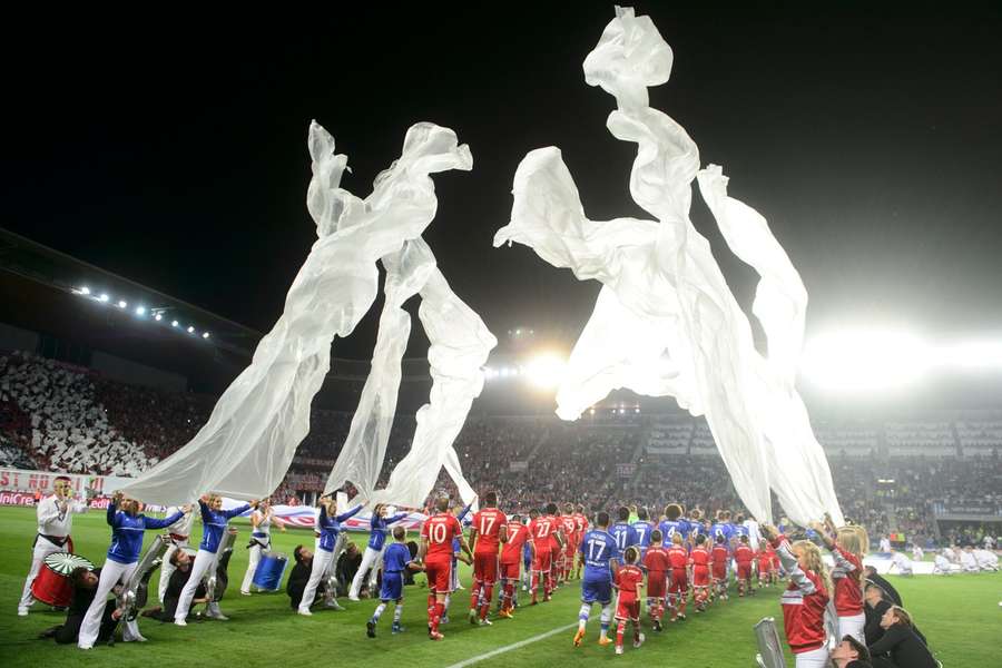 Bayern a Chelsea během bitvy v roce 2013.
