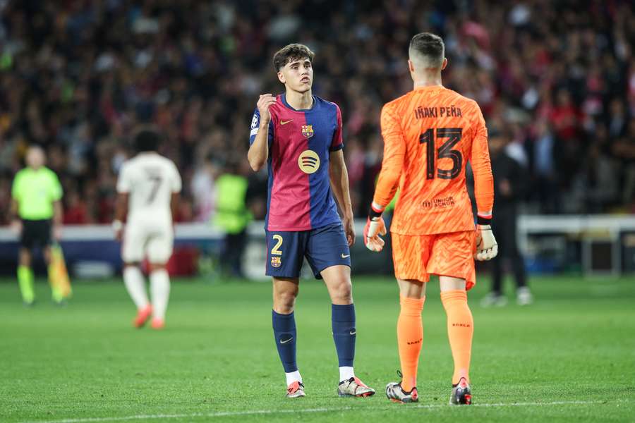 Pau Cubarsí et Iñaki Peña lors de Barça-Bayern