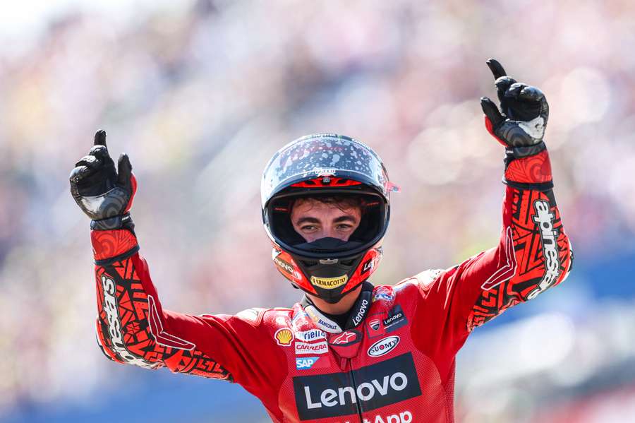 Francesco Bagnaia nam na drie ronden de leiding en bleef 23 ronden aan kop