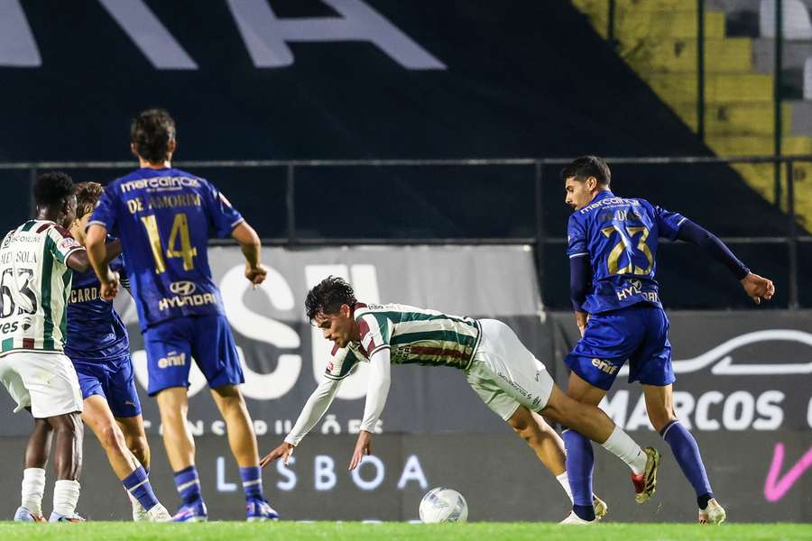 Estrela e Famalicão mediram forças na Reboleira