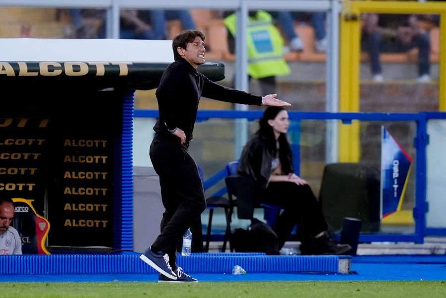 Conte no banco do Nápoles