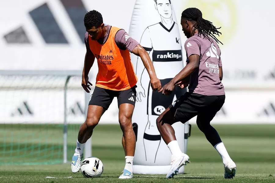 Bellingham y Camavinga, entrenando este miércoles