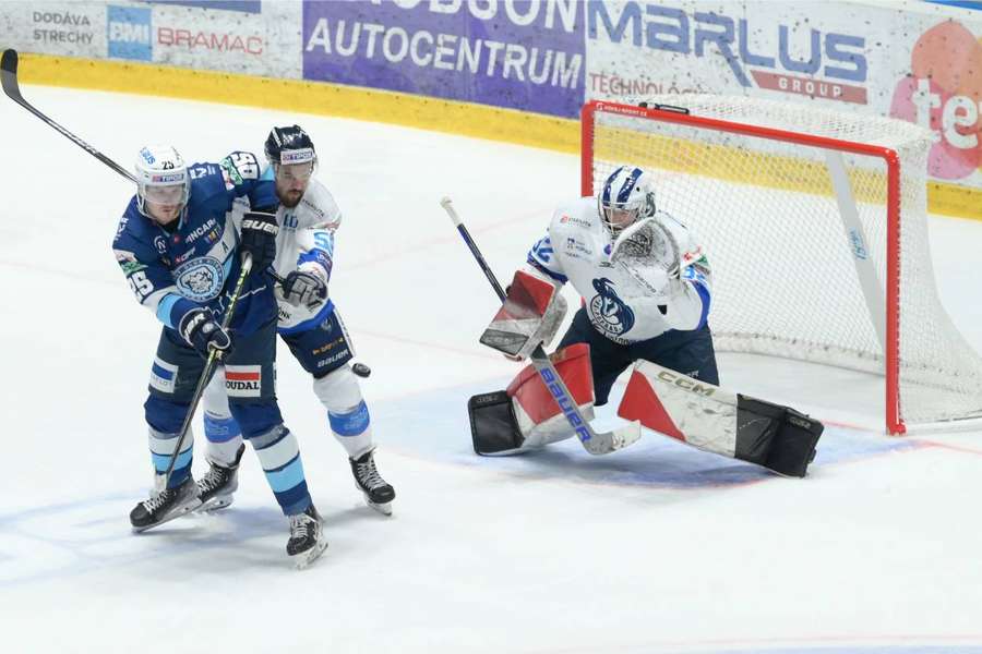 Hokejisti Nitry rozhodli o postupe do semifinále dvomi gólmi.