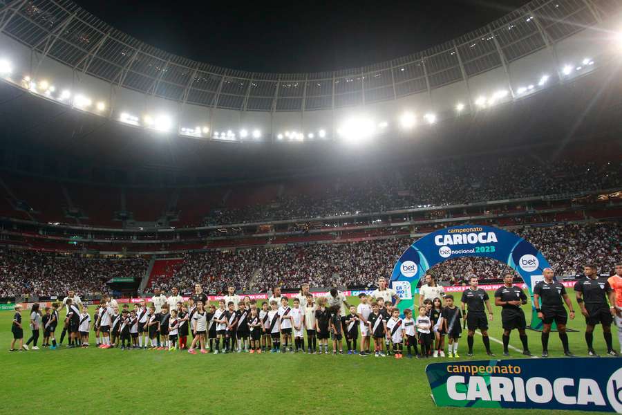 Torcida do Vasco ocupou cerca de 40% do Mané Garrincha contra o Nova Iguaçu