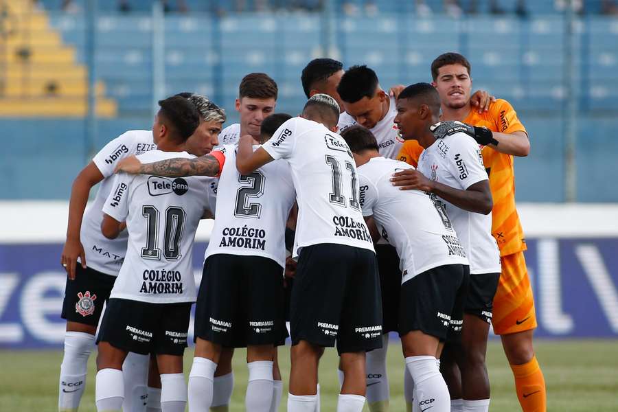 Na última rodada, o Corinthians venceu o Bangu por 1 a 0