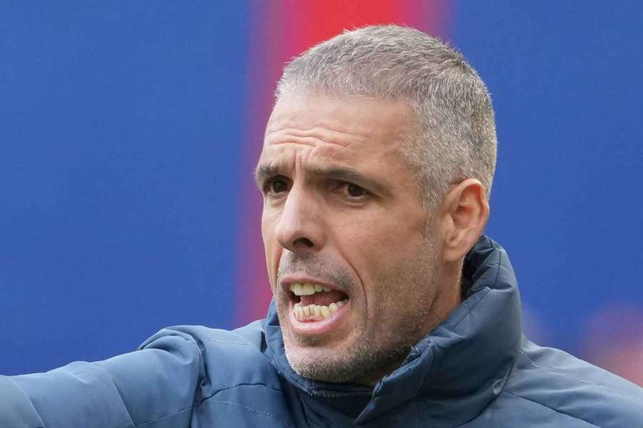 Fabio Celestini é o novo treinador do Burnley Fabio Celestini é o novo treinador do Burnley