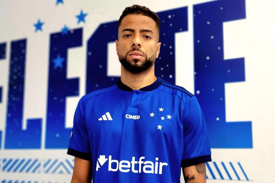 João Marcelo já com a nova camisola