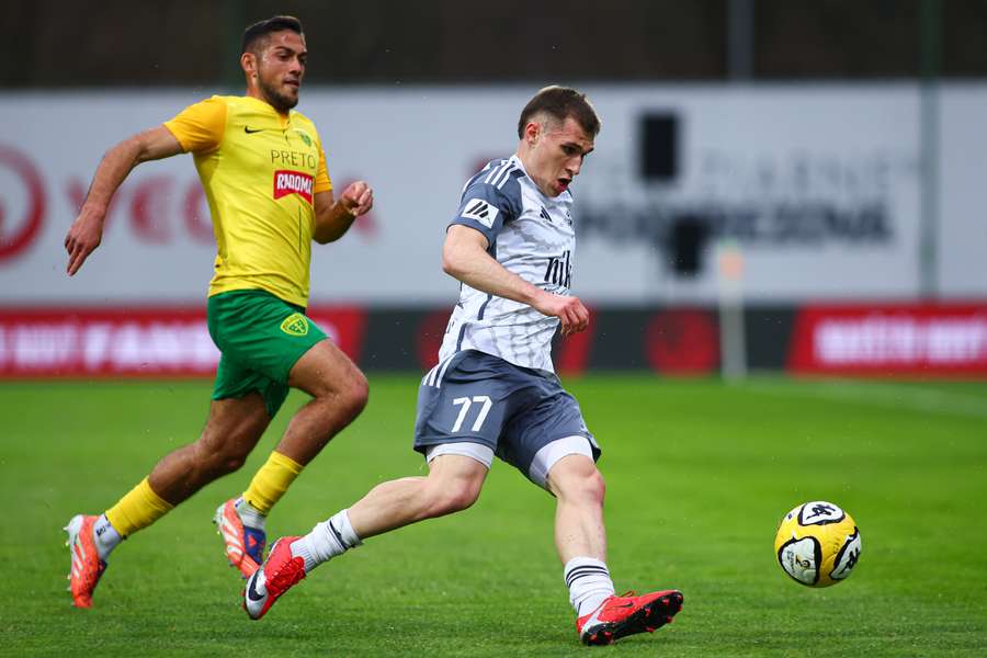 Kováčik predĺžil zmluvu s Podbrezovou.