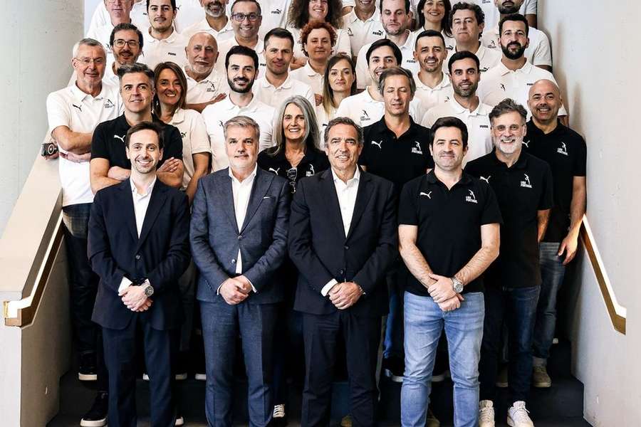 Reinaldo Teixeira com os delegados na 32.ª Ação de Formação