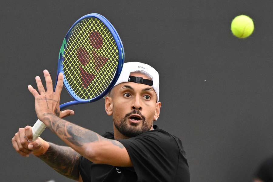 Nick Kyrgios a revenit cu victorie pe suprafața care l-a făcut celebru. Primul succes după ani de așteptare Nick Kyrgios a revenit cu victorie pe suprafața care l-a făcut celebru. Primul succes după ani de așteptare