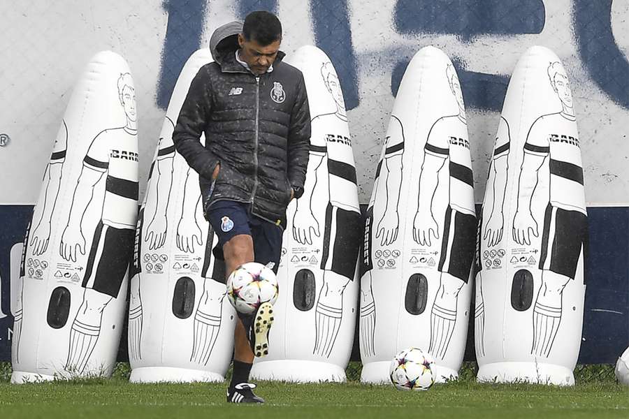 Sérgio Conceição levou 24 jogadores para a Bélgica