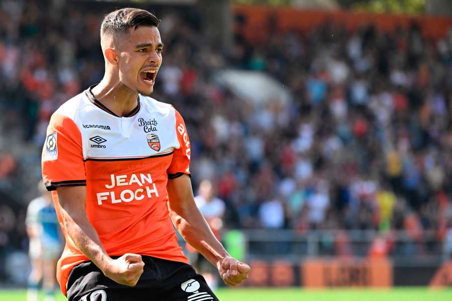 Romain Faivre avec le maillot de Lorient.