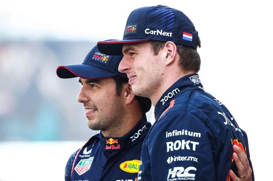 Max Verstappen a Sergio Peréz tvoří výjimečnou dvojici.