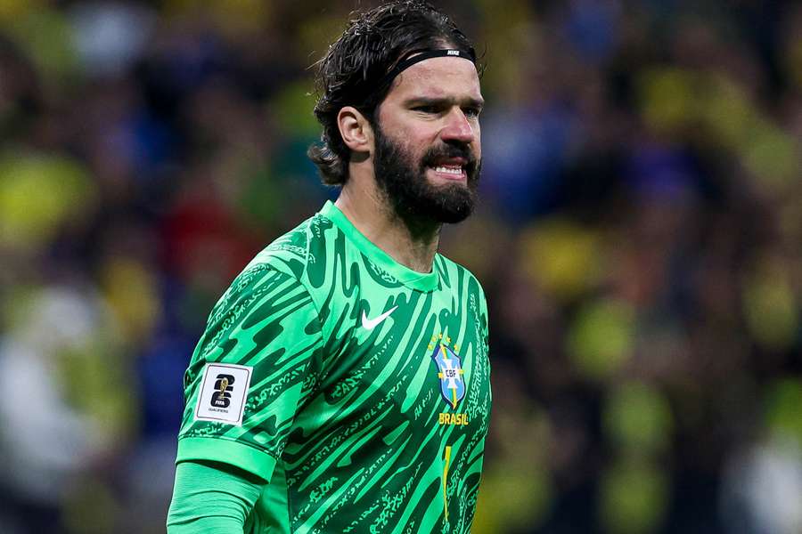 Alisson não joga desde o dia 18 de março