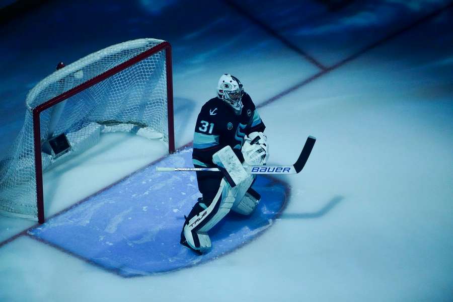 Grubauer spielte lediglich 21 von 52 Spielen diese Saison von Beginn an.