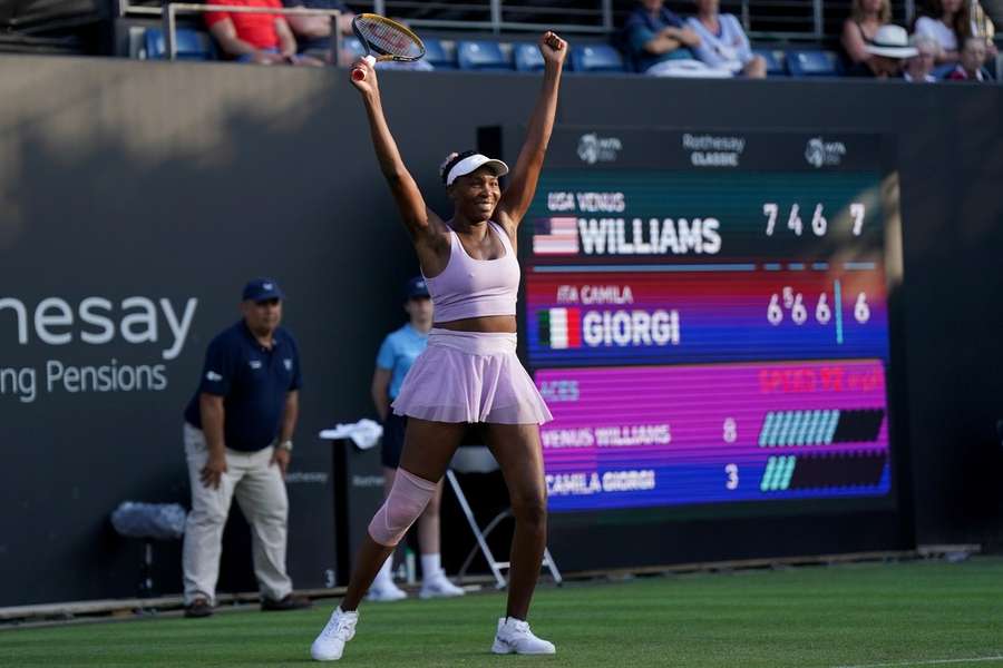 Venus Williams alla fine del match vinto contro Camila Giorgi