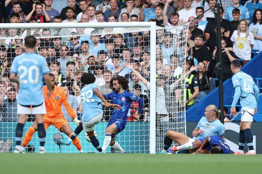 City foi pouco ameaçado pelo Chelsea