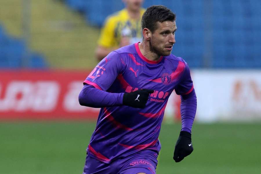 Tři tituly, stovky startů a stále hladový po fotbale. Ikona prodloužila v Ďolíčku
