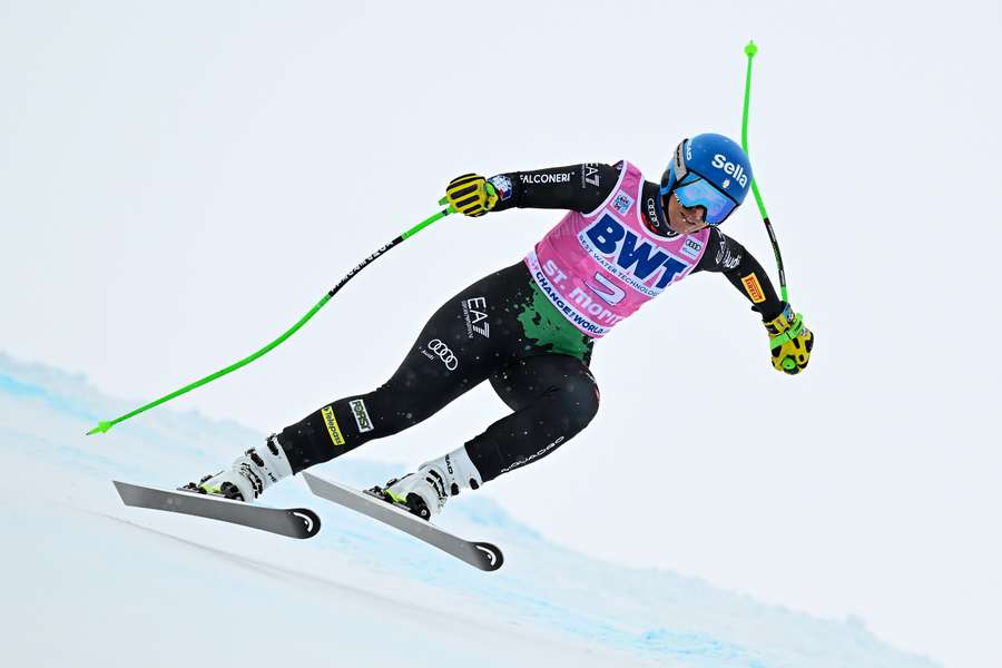 Curtoni beats the fog to win shortened World Cup downhill race