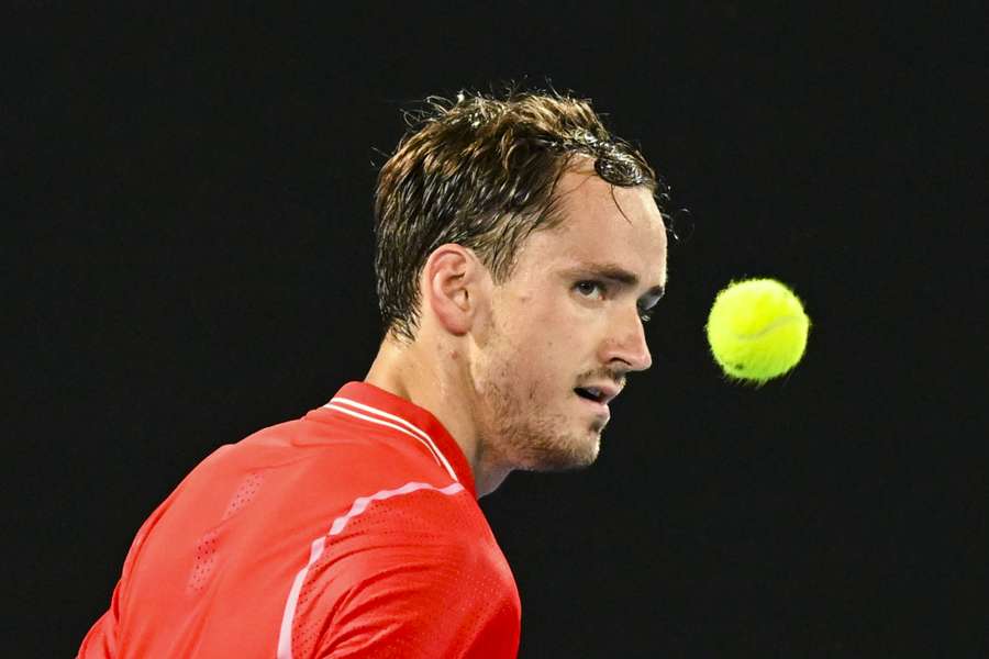 Medvedev is op dreef en gunt Giron slechts drie games: 6-0, 6-1, 6-2 Medvedev is op dreef en gunt Giron slechts drie games: 6-0, 6-1, 6-2