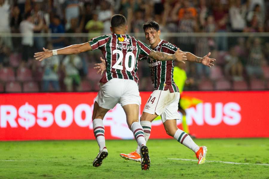 Cano e Renato Augusto fizeram os golos do Fluminense