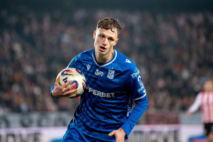 Kornel Lisman zagra w barwach beniaminka Serie A. Napastnik zamienił Lecha na Venezię