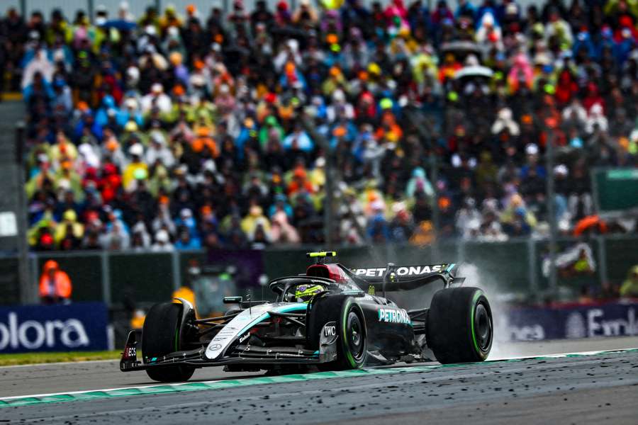 Formel 1: Hamilton gewinnt in Silverstone