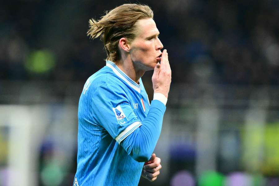 Scott McTominay bisou no empate do Nápoles com o Inter Scott McTominay bisou no empate do Nápoles com o Inter