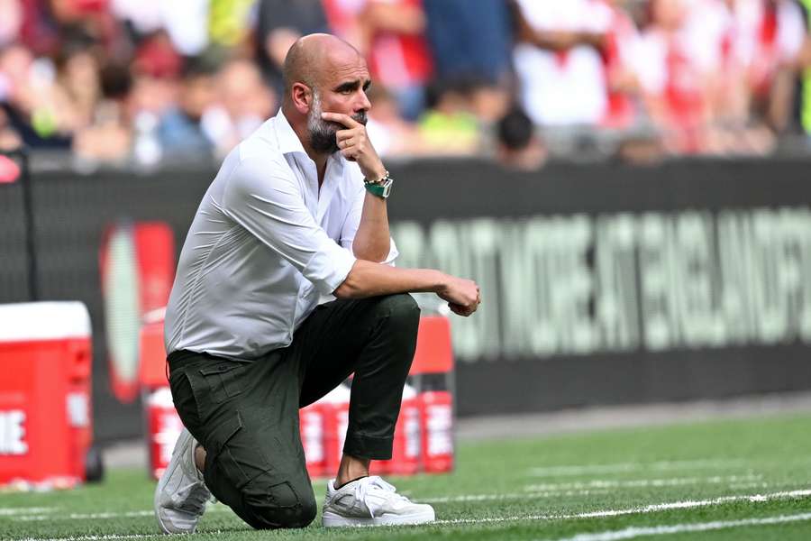 Pep Guardiola tijdens de wedstrijd om de FA Community Shield