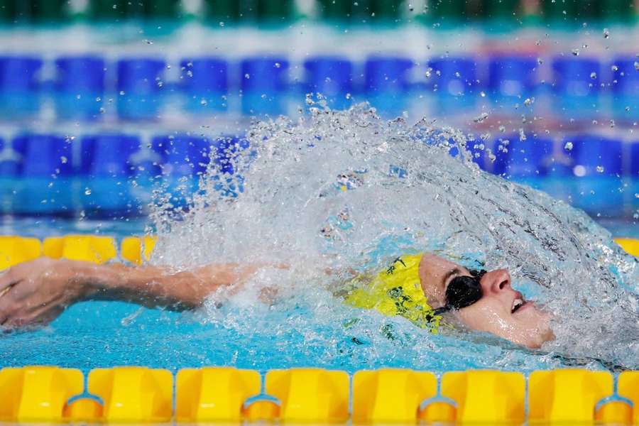 McKeown breaks 200m backstroke world record