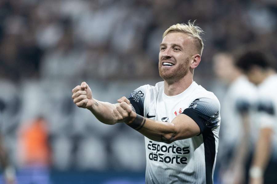 Pedro Henrique troca Corinthians pelo Ceará