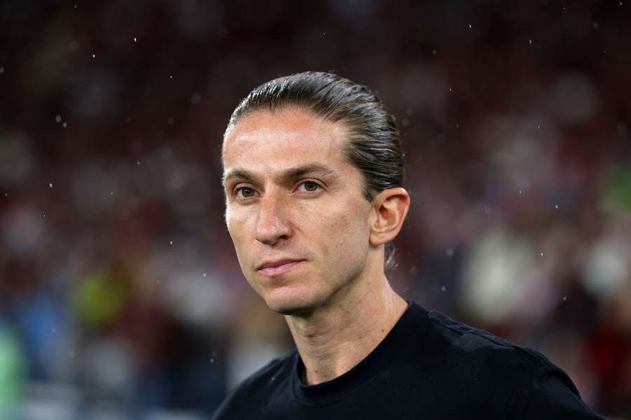 Filipe Luís iniciará sua trajetória como técnico na Europa Filipe Luís iniciará sua trajetória como técnico na Europa