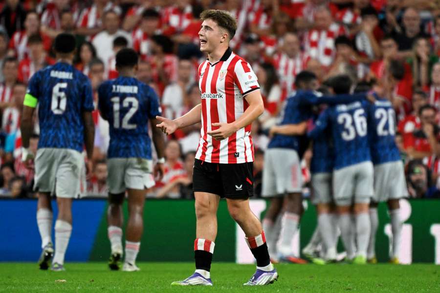 Jauregizar se lamenta del primer gol del Arsenal, obra de Martinelli