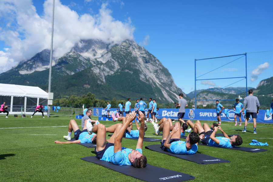 Dragões prosseguem estágio na Áustria